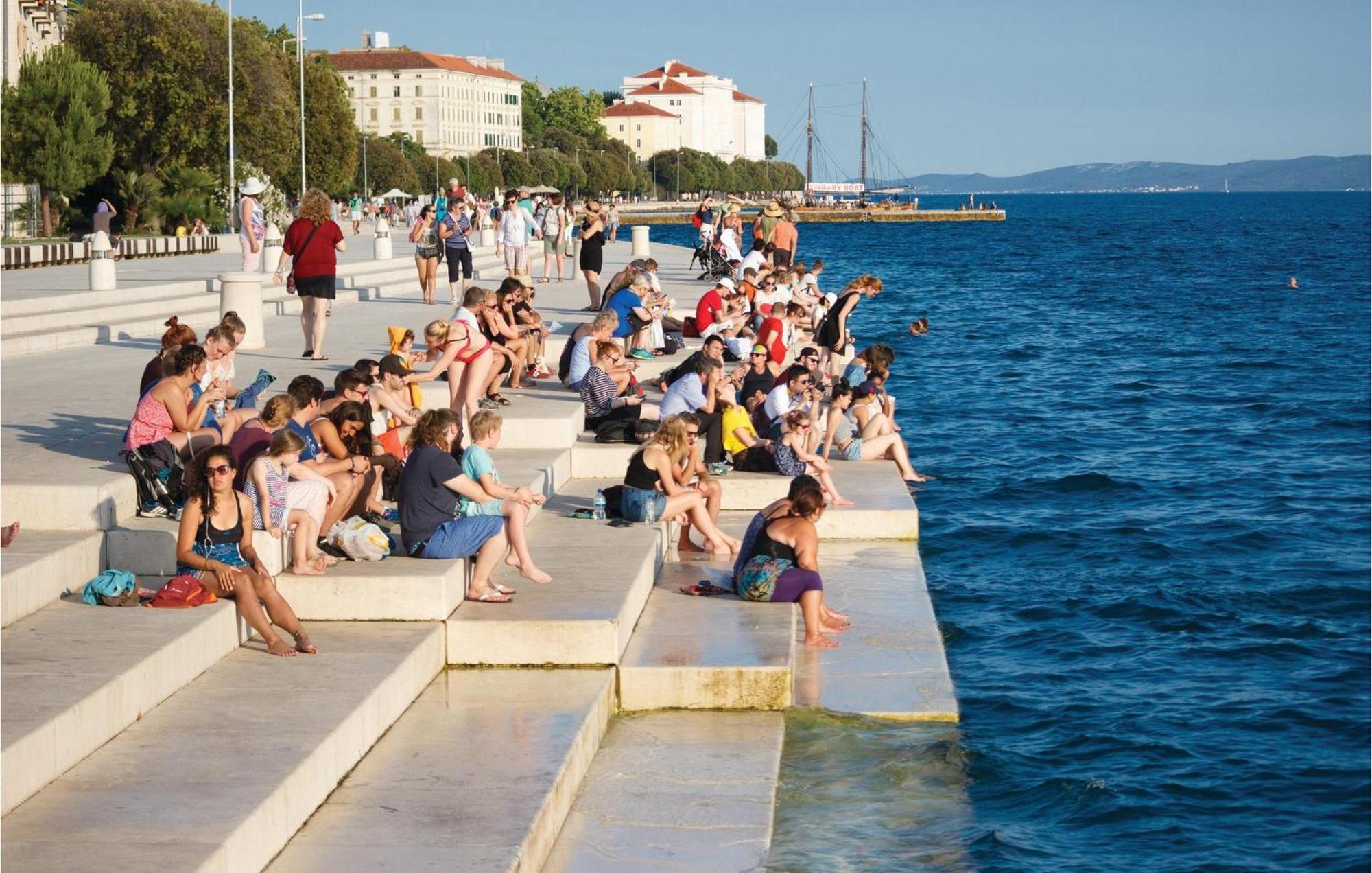 2 Bedroom Gorgeous Apartment In Zadar Exterior photo